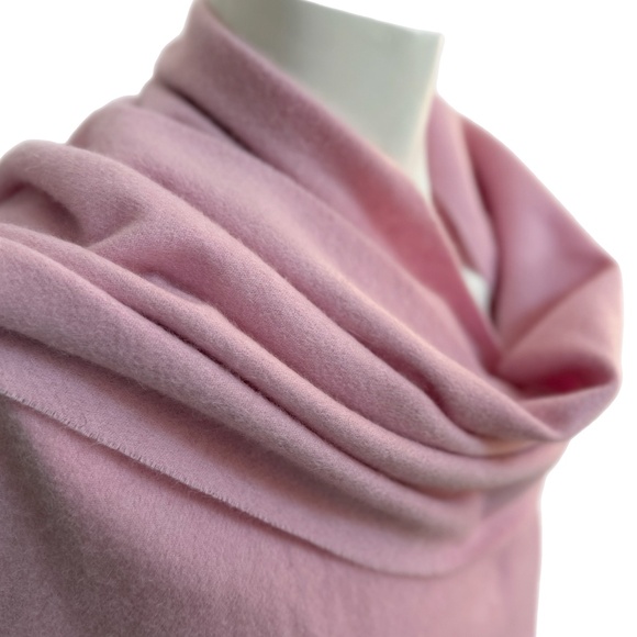 Charter Club Pink 100% Cashmere Scarf – Incredibly Soft Fringe Wrap - Picture 3 of 9